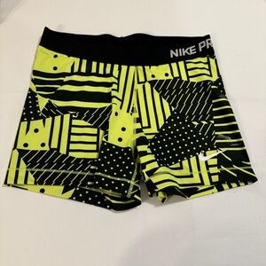 Nike Pro Compression Dri-FIT Patchwork Shorts – Yellow & Black, Size Large